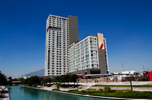 La Capital nestled along Monterrey's prestine canal.